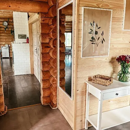 Holiday home Sielski Dom Z Basenem W Rydzewie
